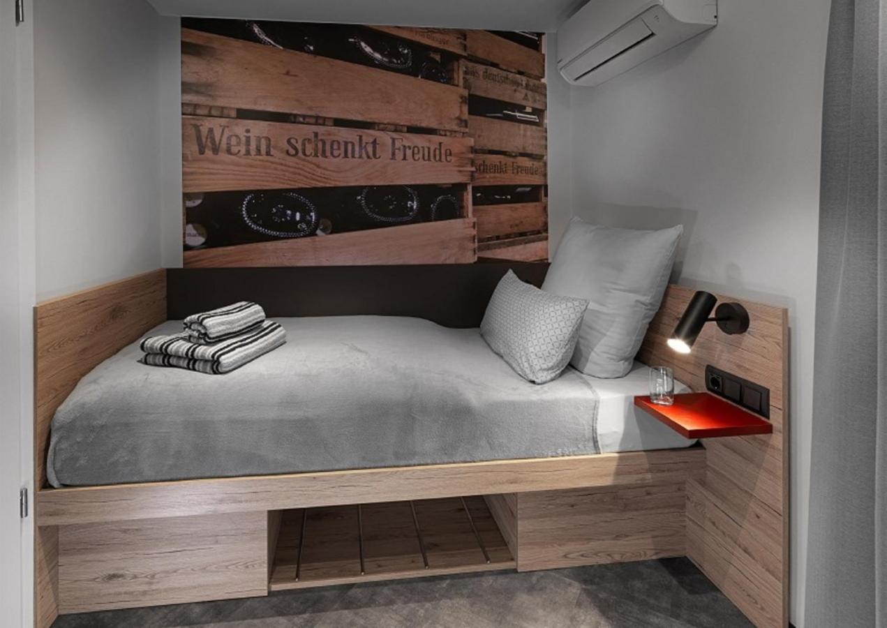 Weinmotel Simon 1 A Alzenau Bagian luar foto
